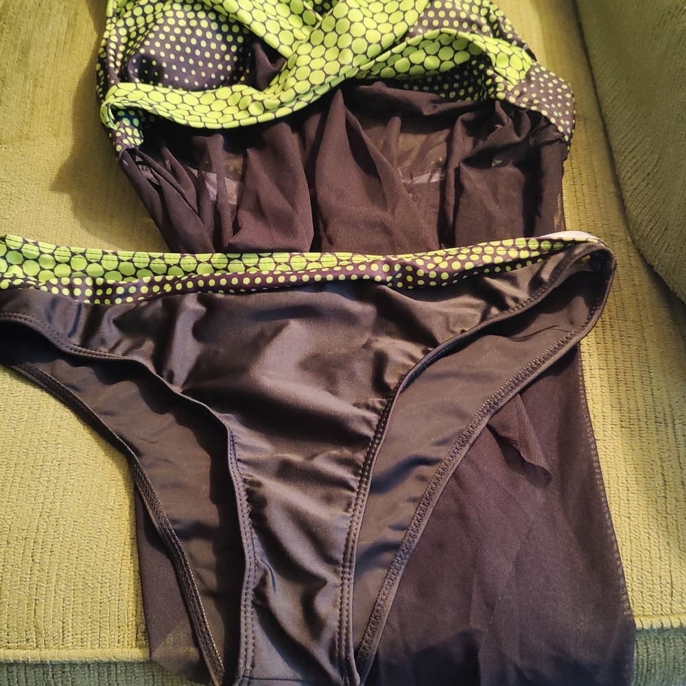Women Bathing Suit Size Medium‎ nwot